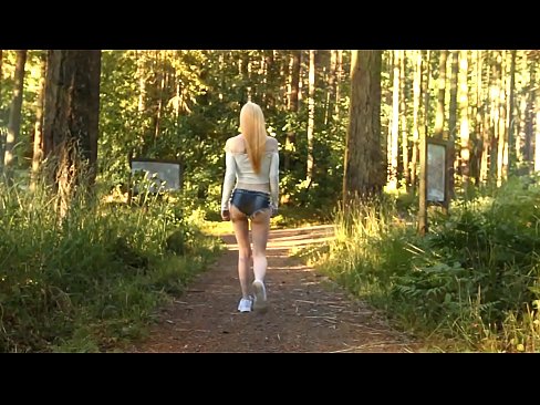 ❤️ Skaista sieviete kustas lēni, nevis kails video ❤️ Porno pie mums ❤